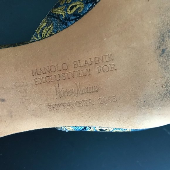 Manolo Blahnik Jewel Toned Brocade Mule - Picture 10 of 12